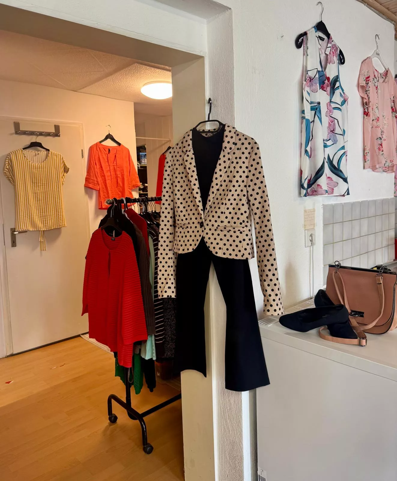 Kleiderhaus, breites Angebot für alle