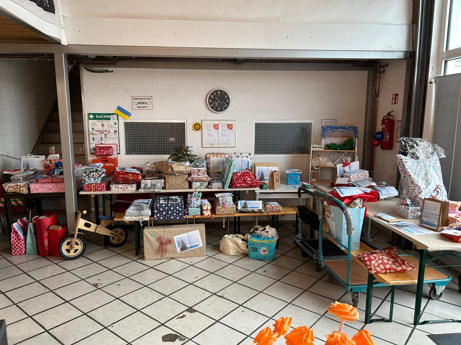 Weihnachtsgeschenke Wunschbaum 